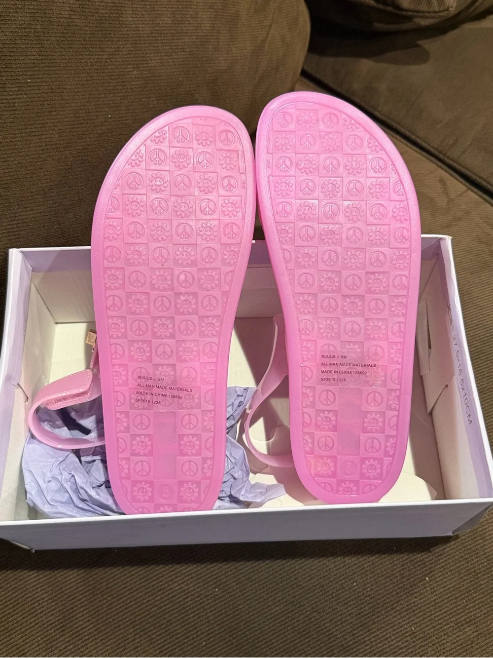 Madden Girl MJULS-J Pink Jelly Sandals Size 5M NWB